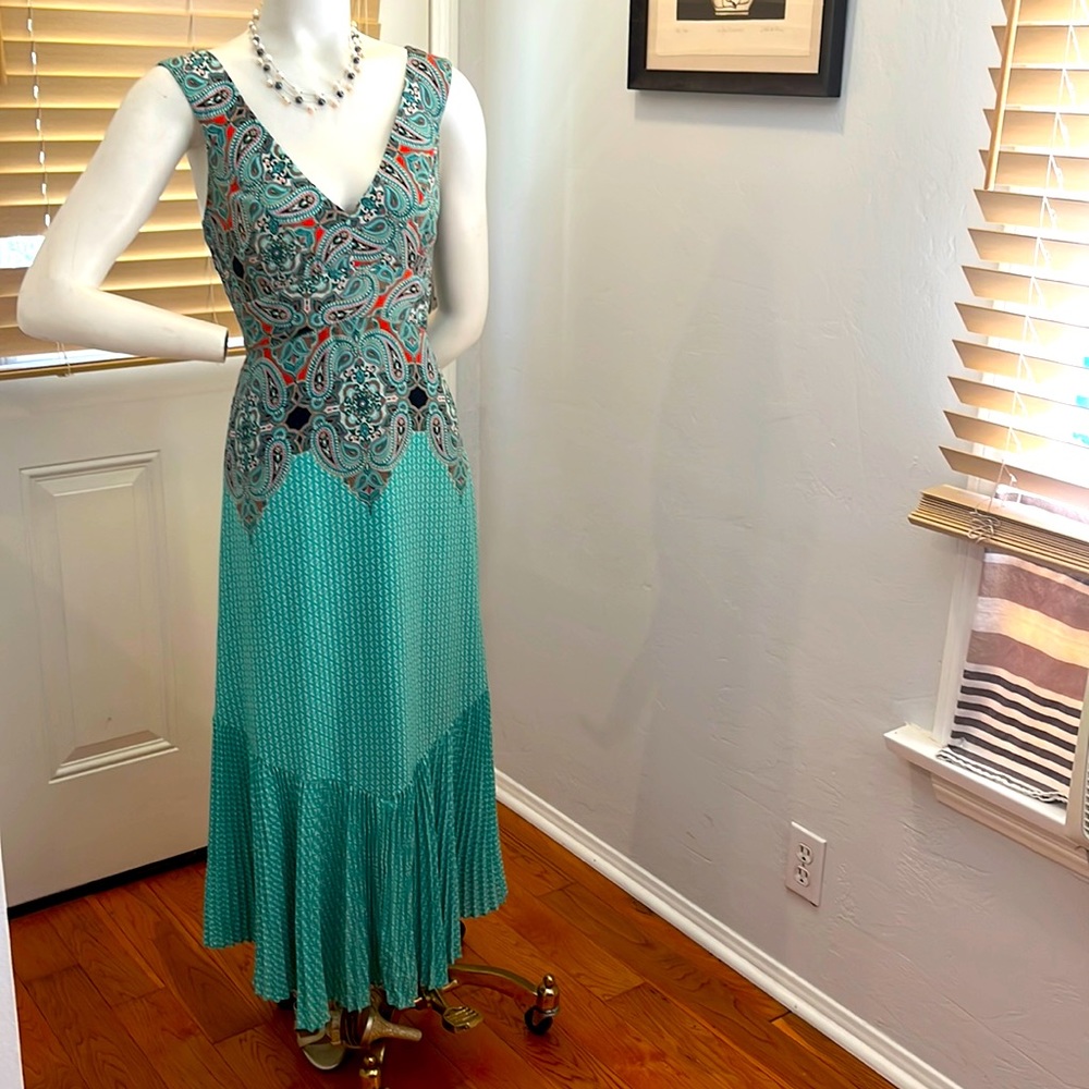 Dress by Maeve, Size 2 Turquoise with pattern. Excellent condition Anthropology